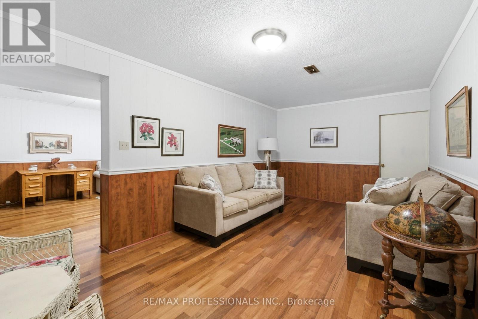 109 PRINCESS MARGARET BOULEVARD - 25