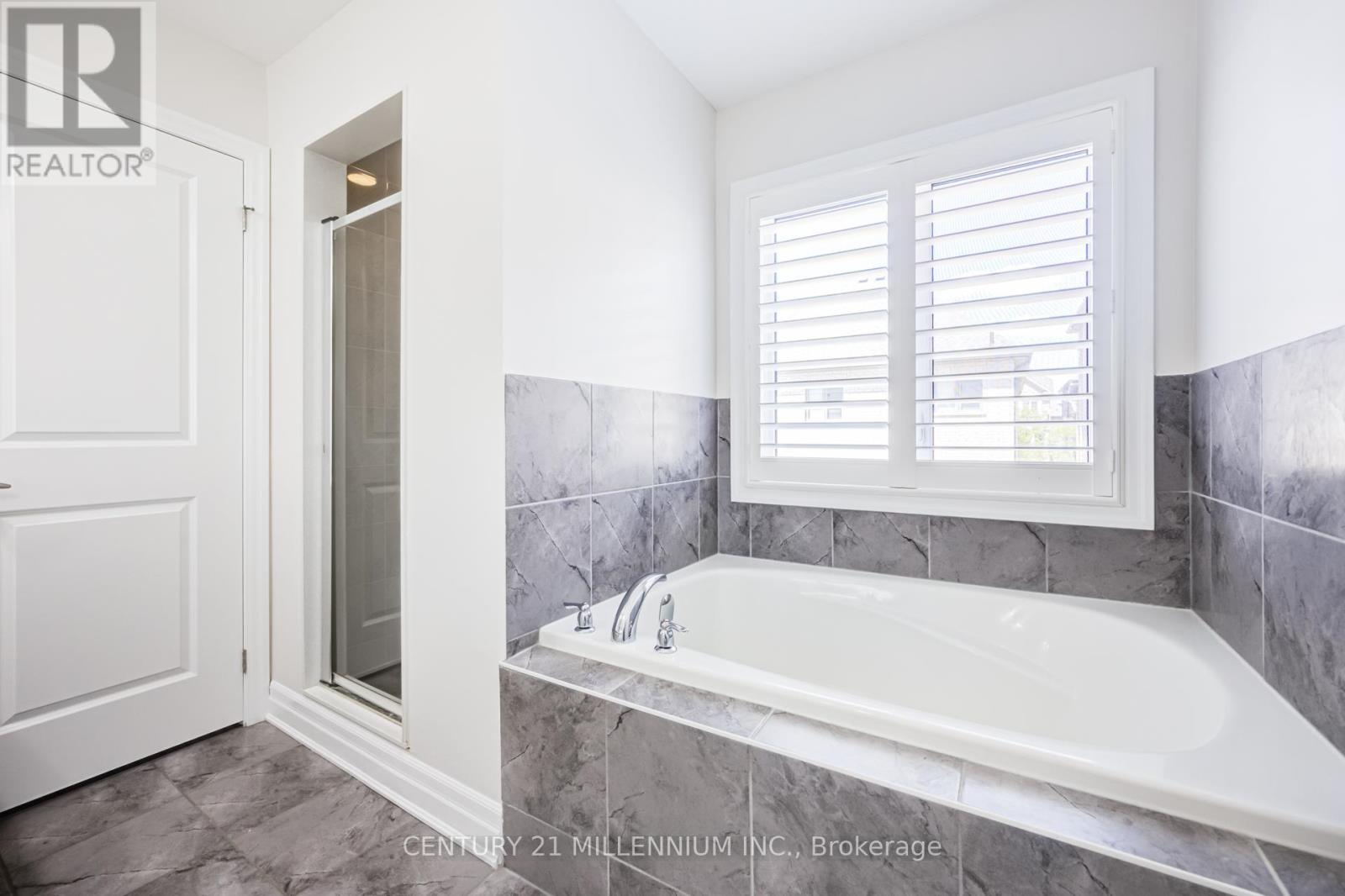 90 STEDFORD CRESCENT - 22