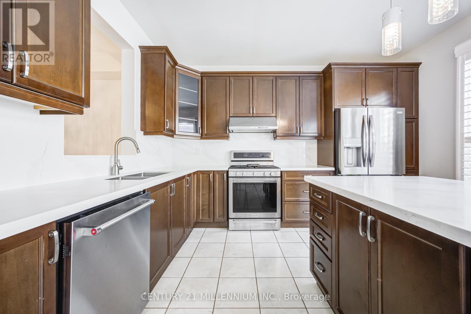 90 STEDFORD CRESCENT - 11