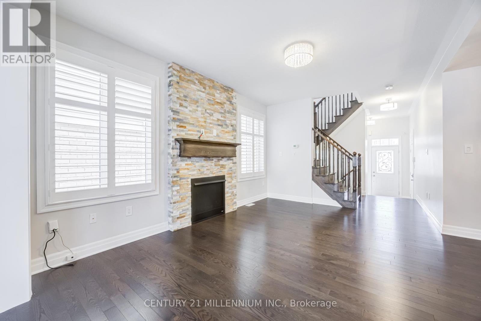 90 STEDFORD CRESCENT - 6