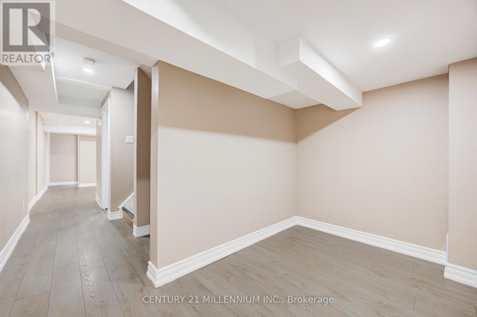 90 STEDFORD CRESCENT - 24