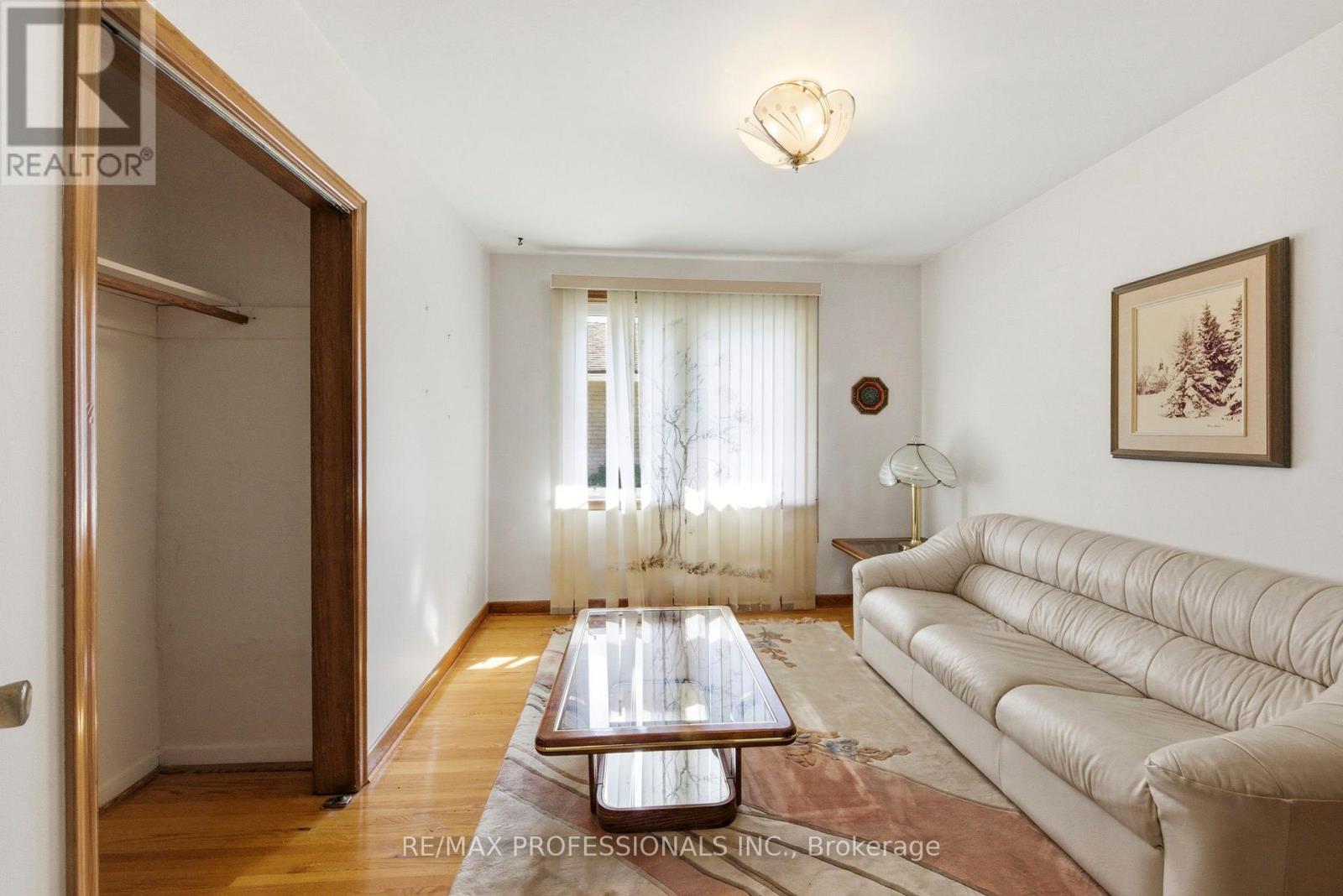 109 PRINCESS MARGARET BOULEVARD - 16