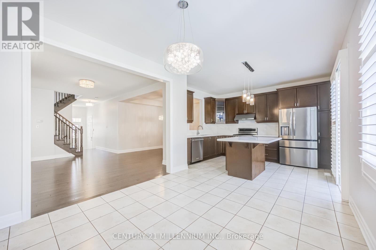 90 STEDFORD CRESCENT - 9