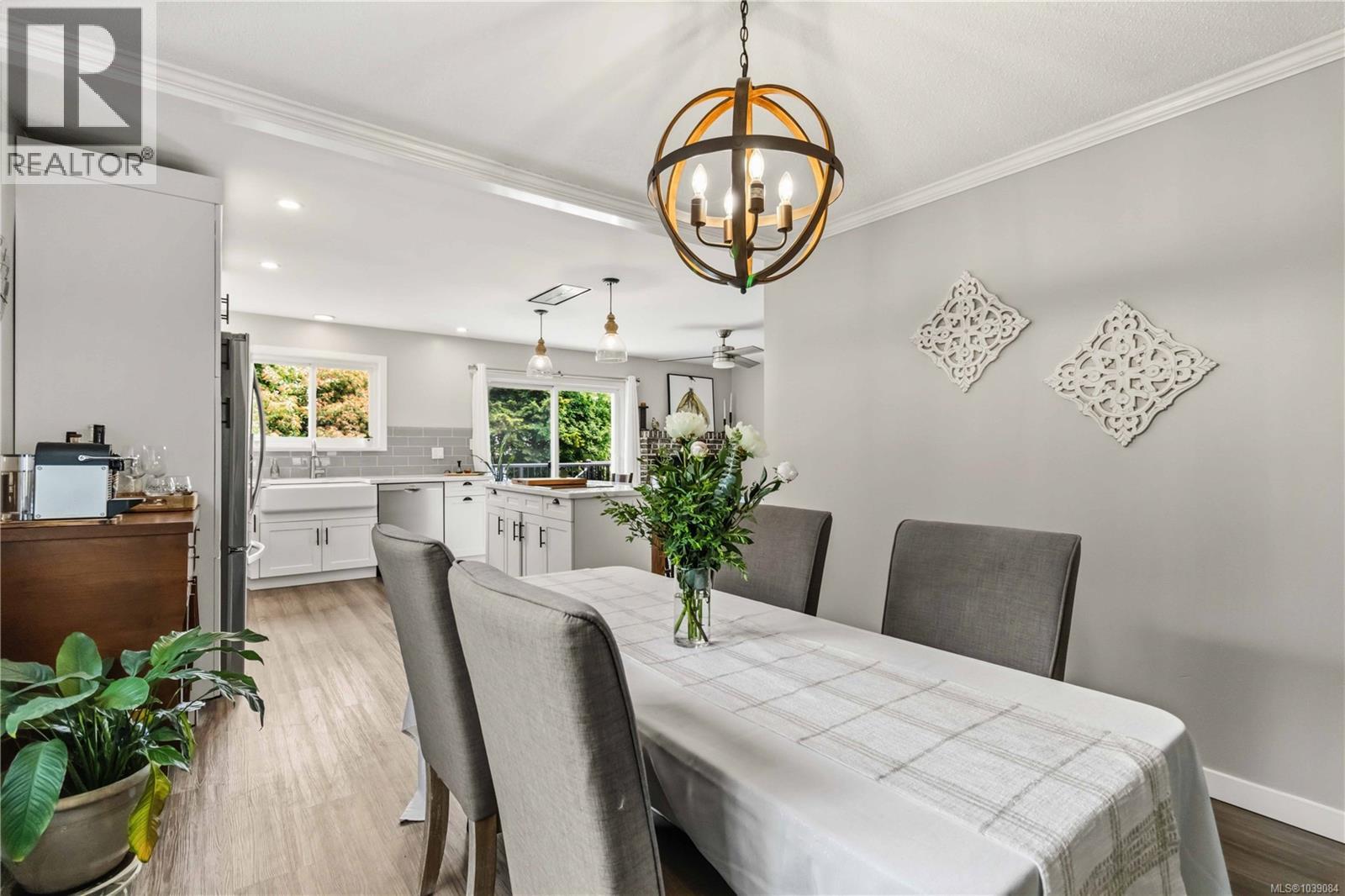 584 Stornoway Dr - 10