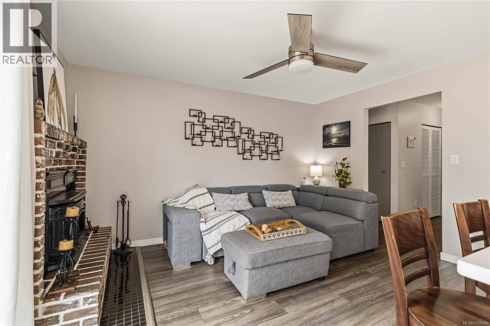 584 Stornoway Dr - 20