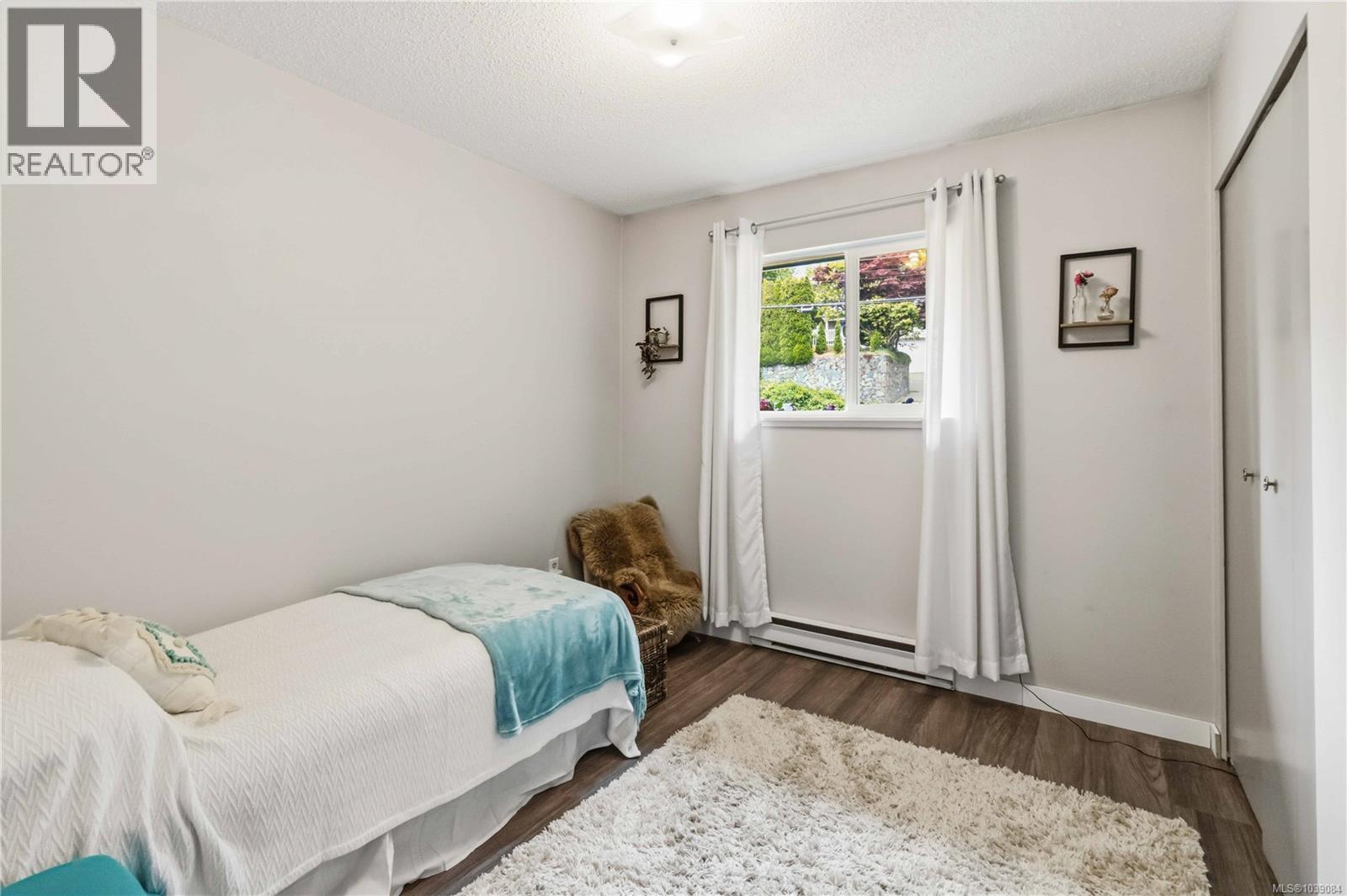 584 Stornoway Dr - 21