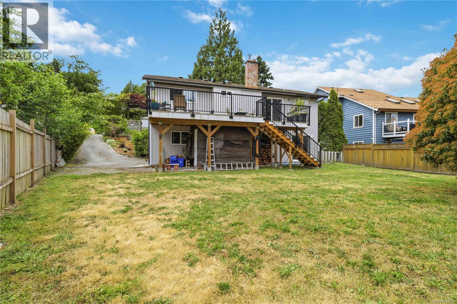 584 Stornoway Dr - 45