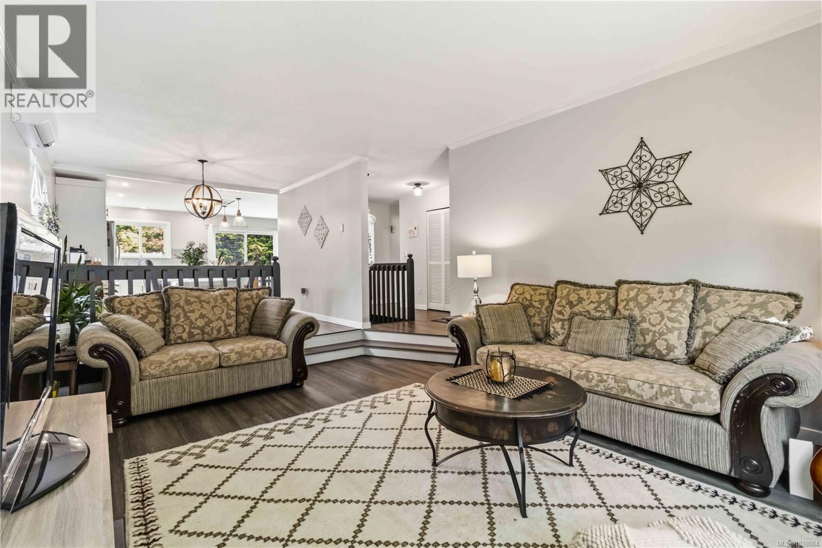 584 Stornoway Dr - 7