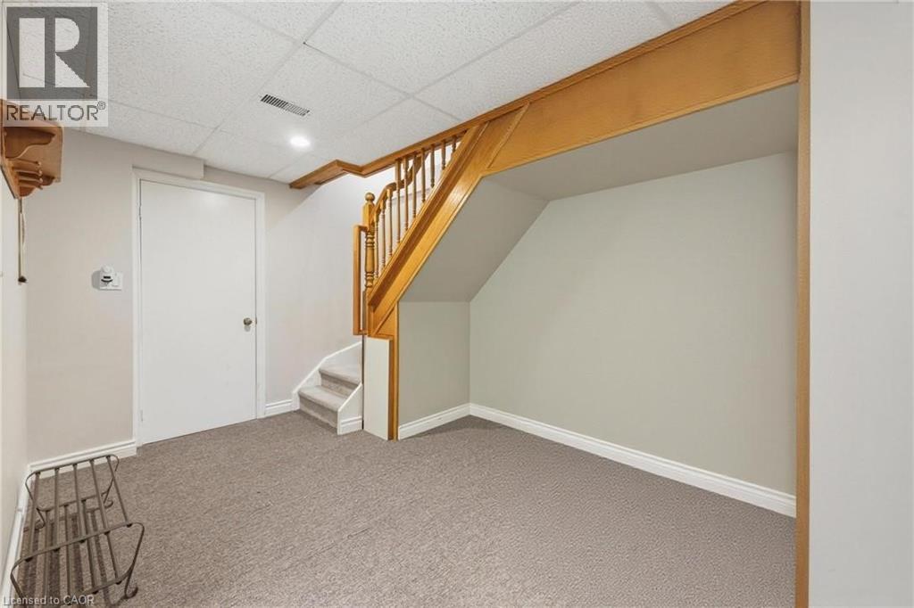 187 ALDERLEA Drive - 37