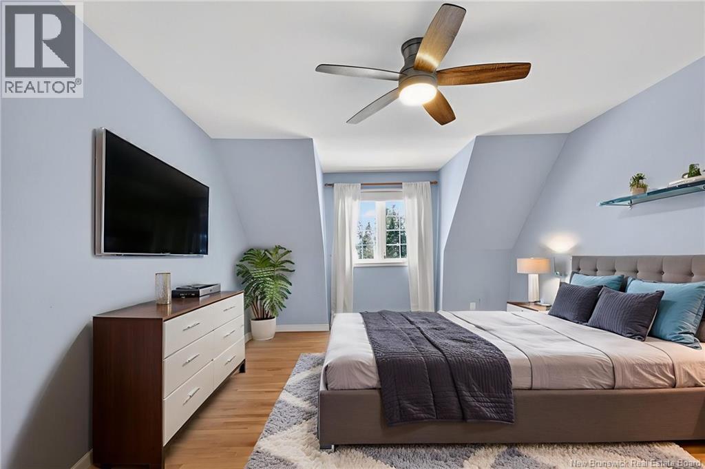 369 Eunice Avenue - 44