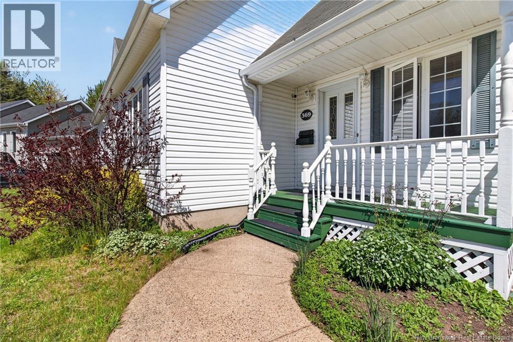 369 Eunice Avenue - 10