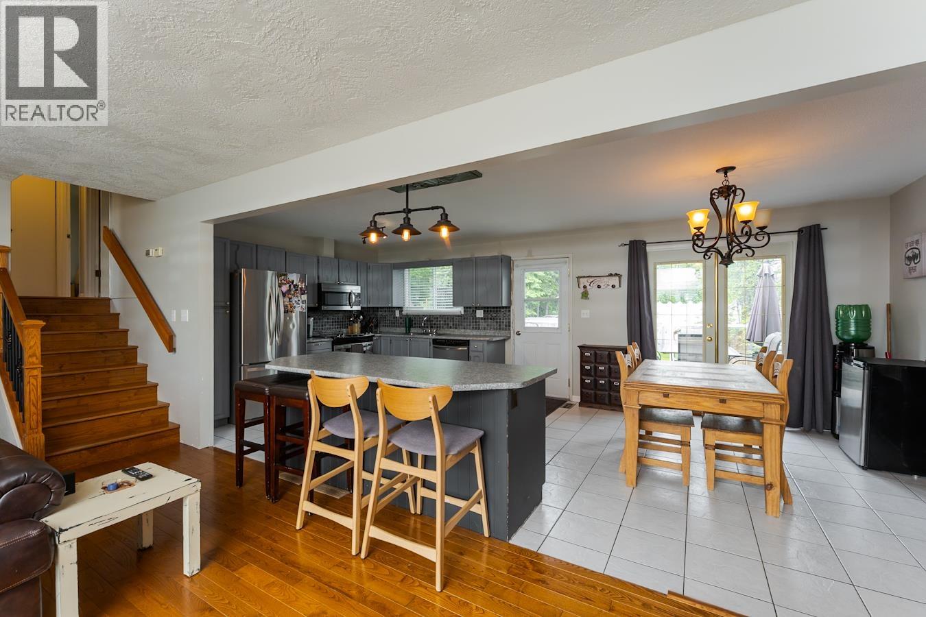 9141 VIKING ROAD - 8
