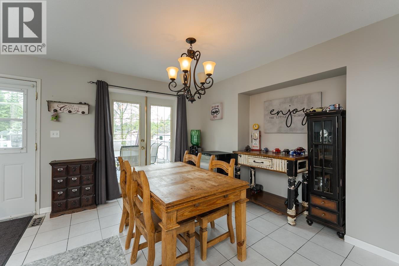 9141 VIKING ROAD - 9