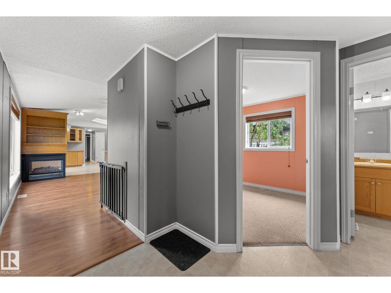 1592 Jubilee DR - 6