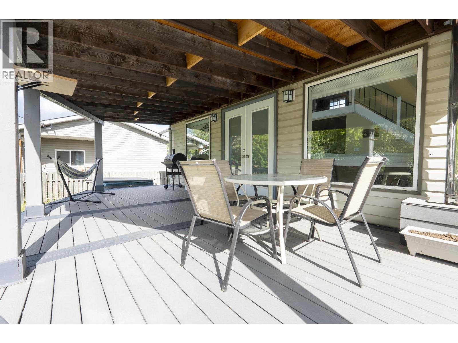 369 STEWART STREET - 33