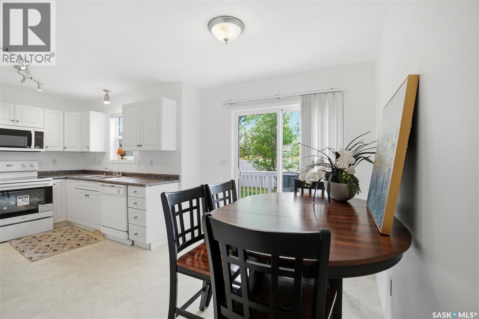 #129 203 Herold TERRACE - 13