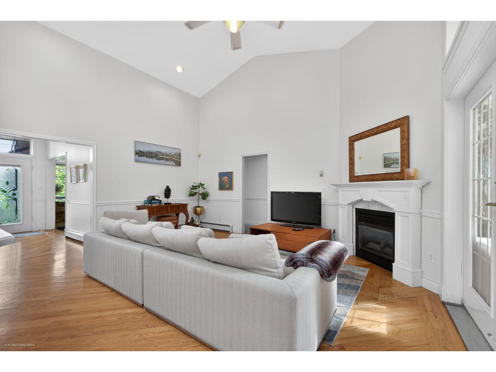 15186 73B AVENUE, Surrey