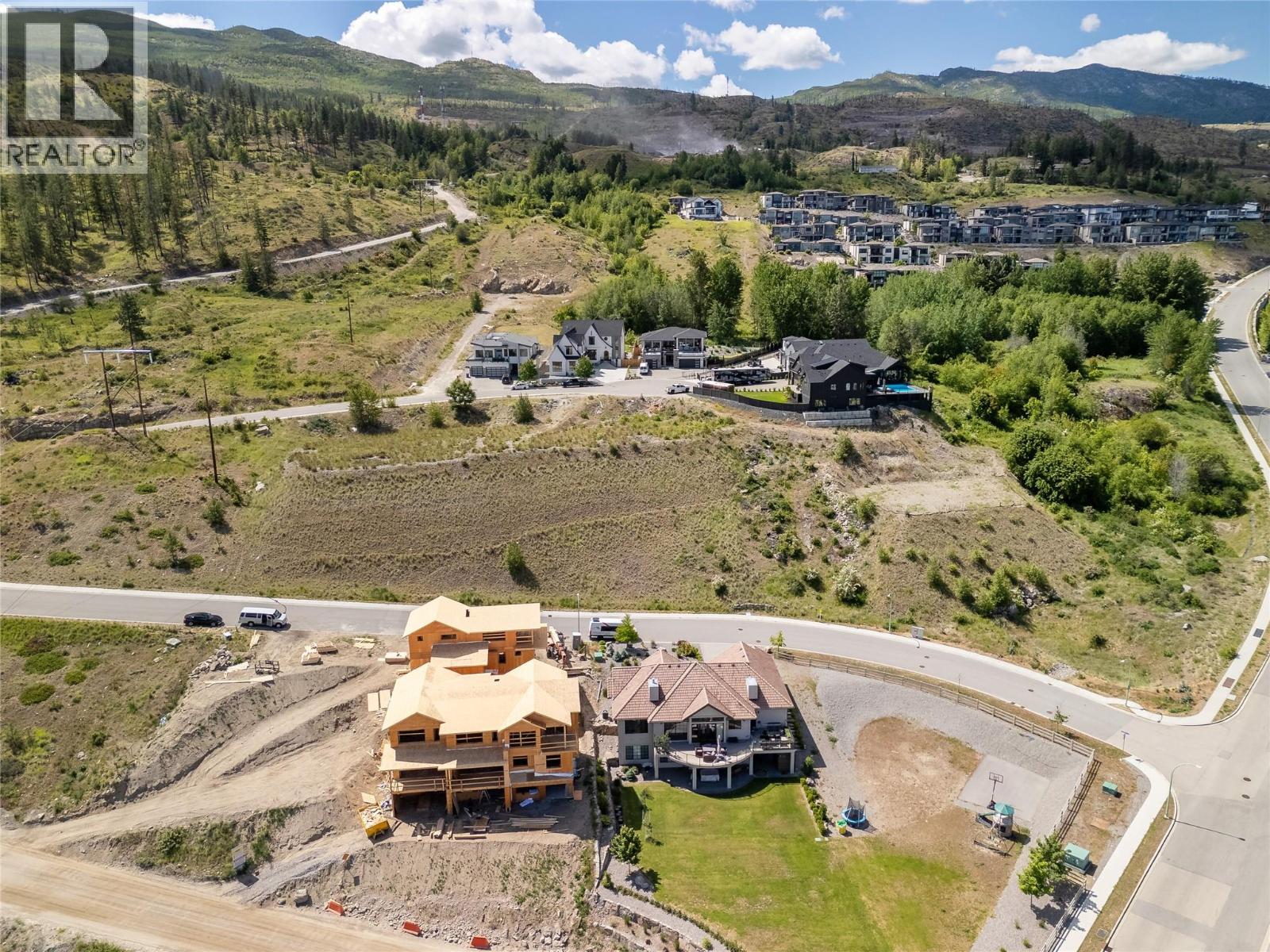 519 Trumpeter Road, Kelowna