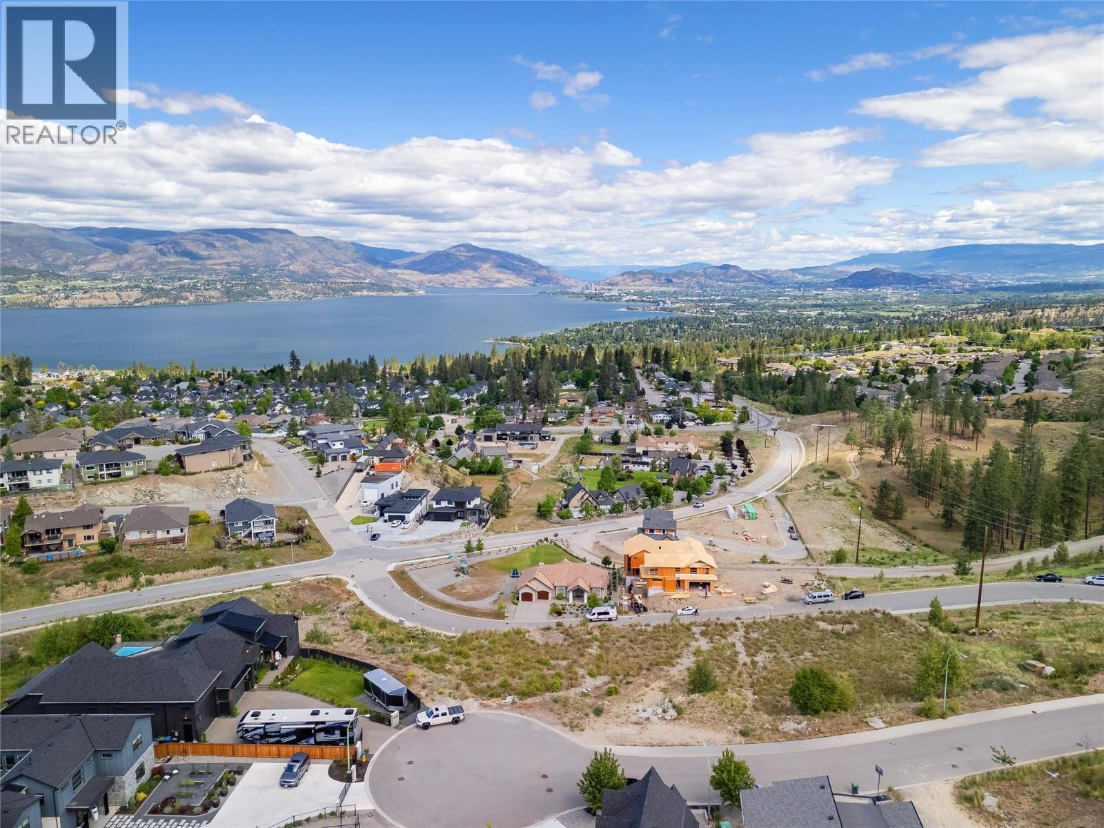 519 Trumpeter Road, Kelowna