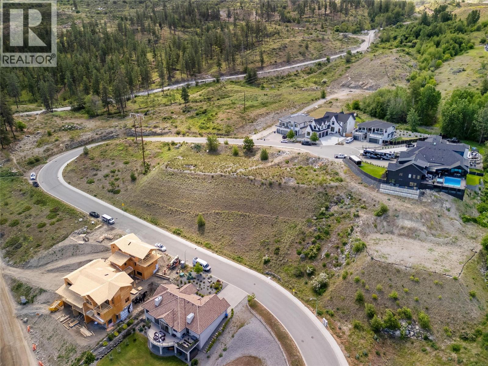 519 Trumpeter Road, Kelowna