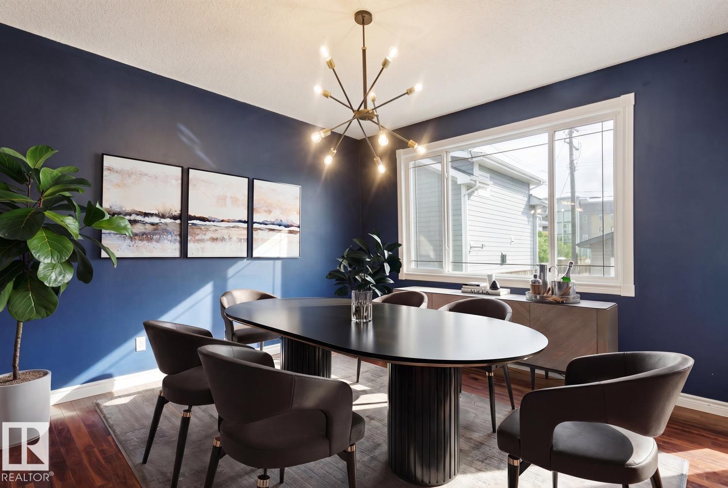 9320 81 AV NW - 18