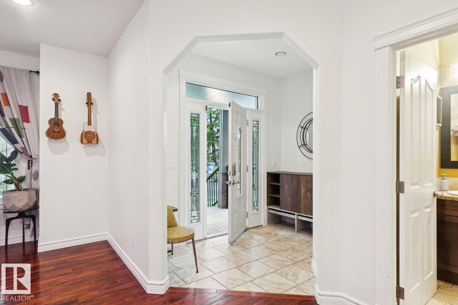 9320 81 AV NW - Image 2