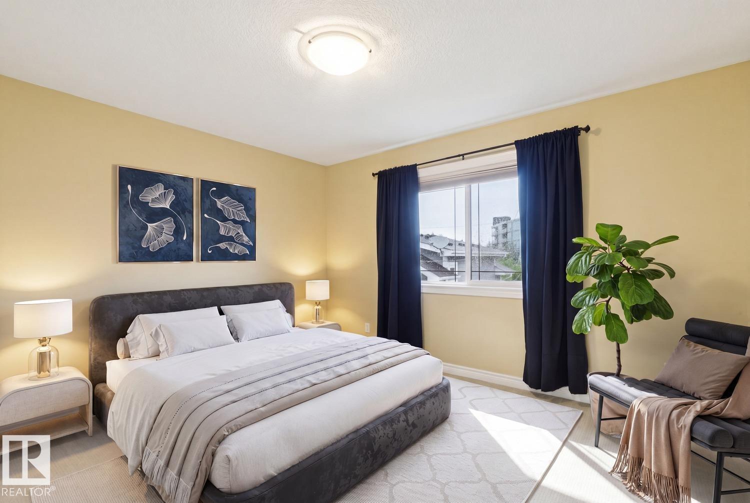 9320 81 AV NW - 27