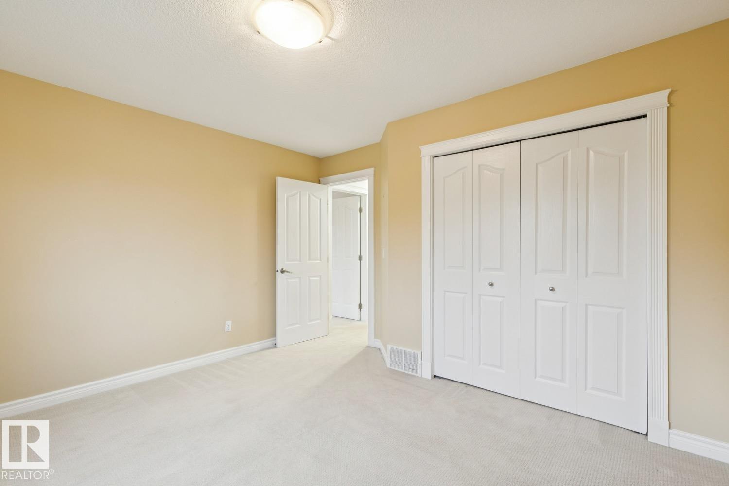 9320 81 AV NW - 28