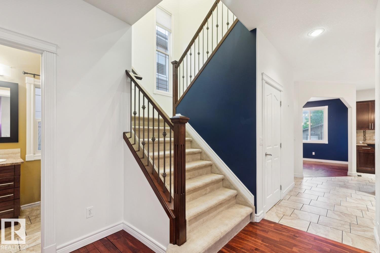 9320 81 AV NW - 9