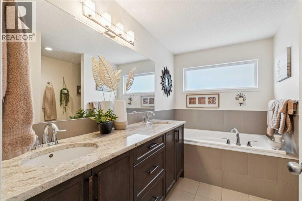 223 Cranarch Terrace SE - 16
