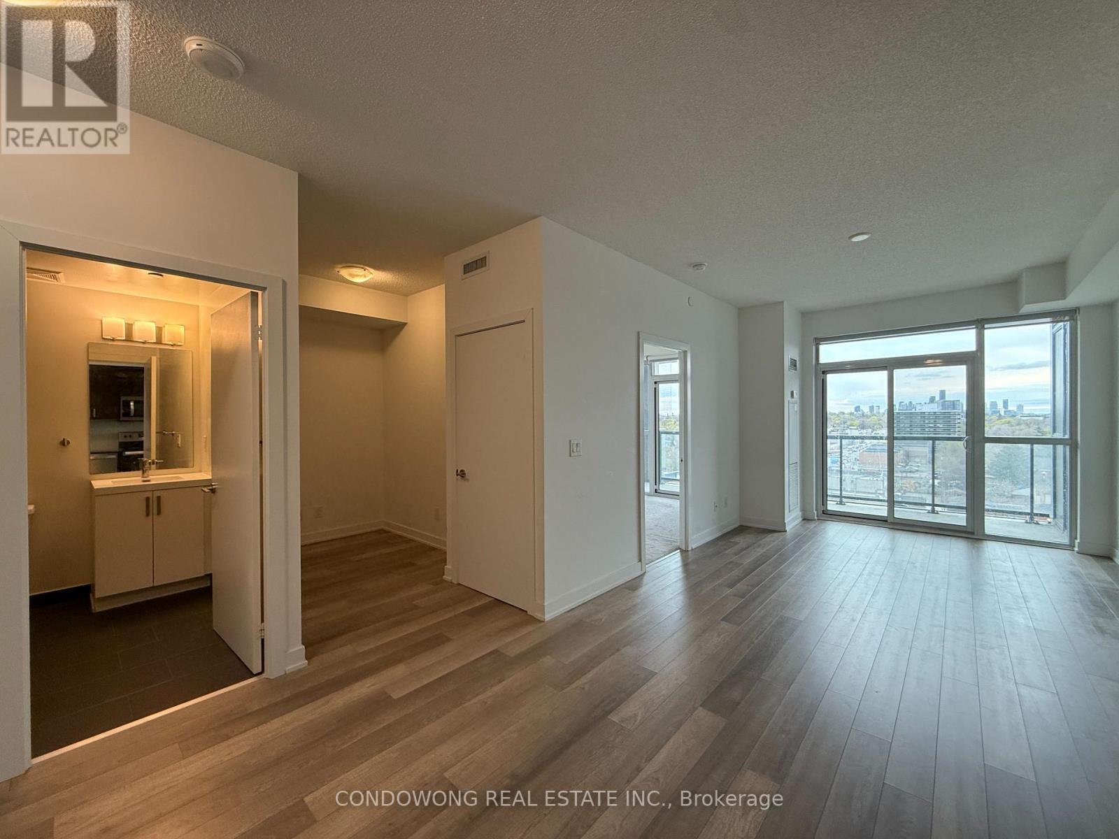 Very Spacious Dining Room