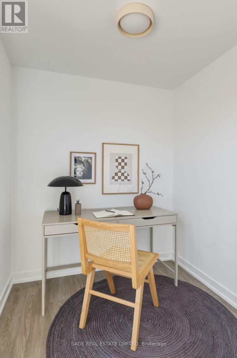 #21 35 BIRCHCLIFF AVENUE - 25