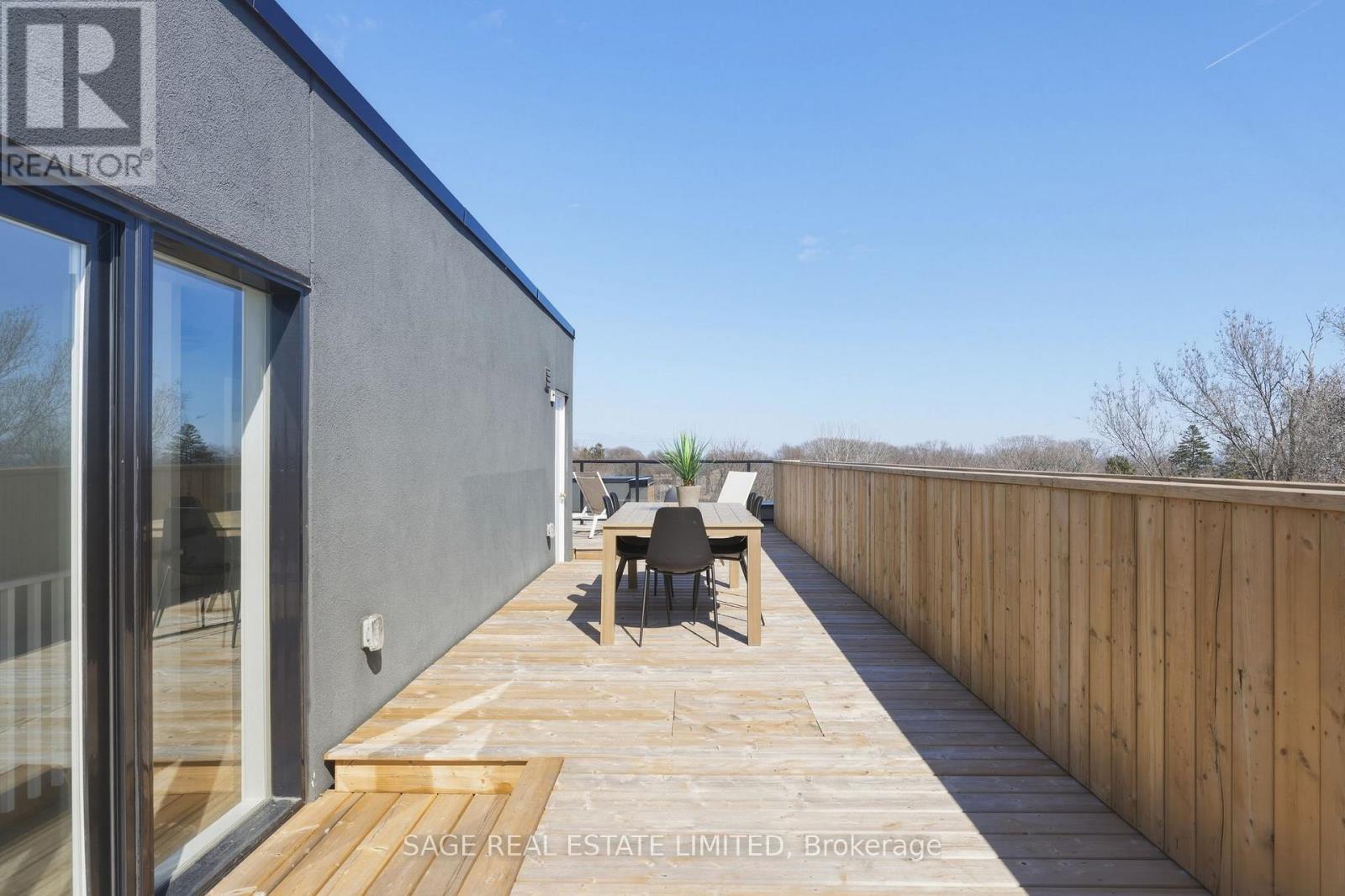 #21 35 BIRCHCLIFF AVENUE - 27