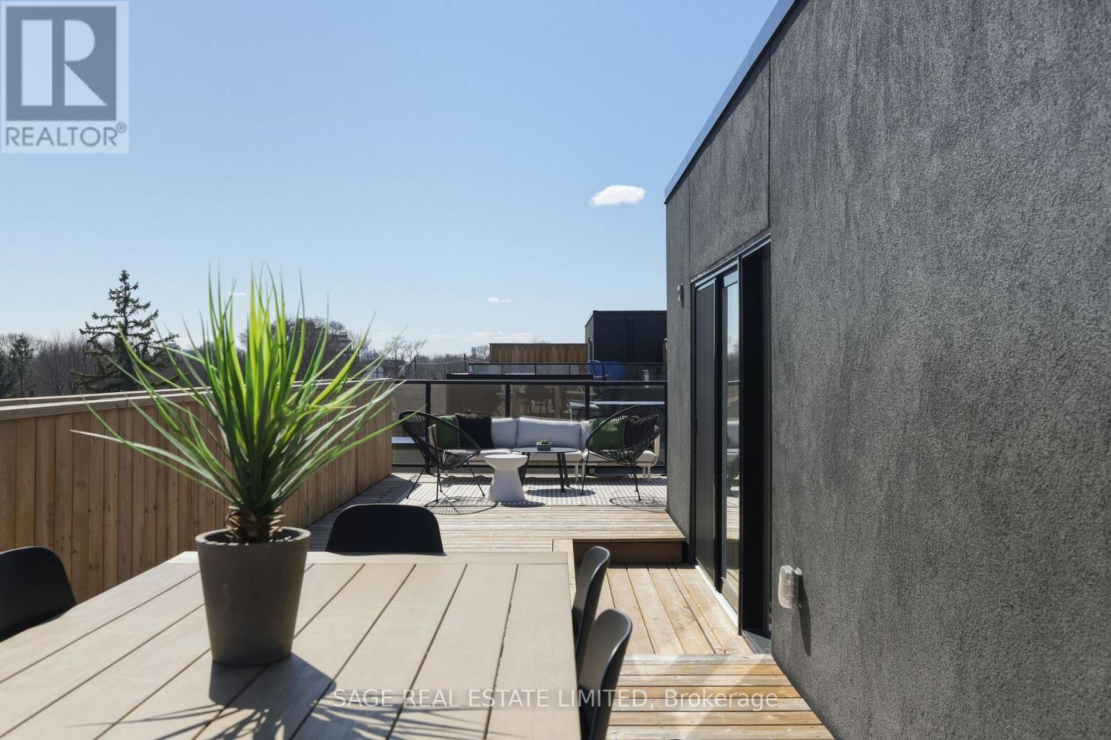 #21 35 BIRCHCLIFF AVENUE - 32