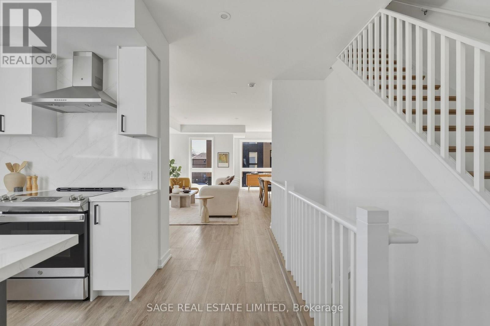 #21 35 BIRCHCLIFF AVENUE - 5