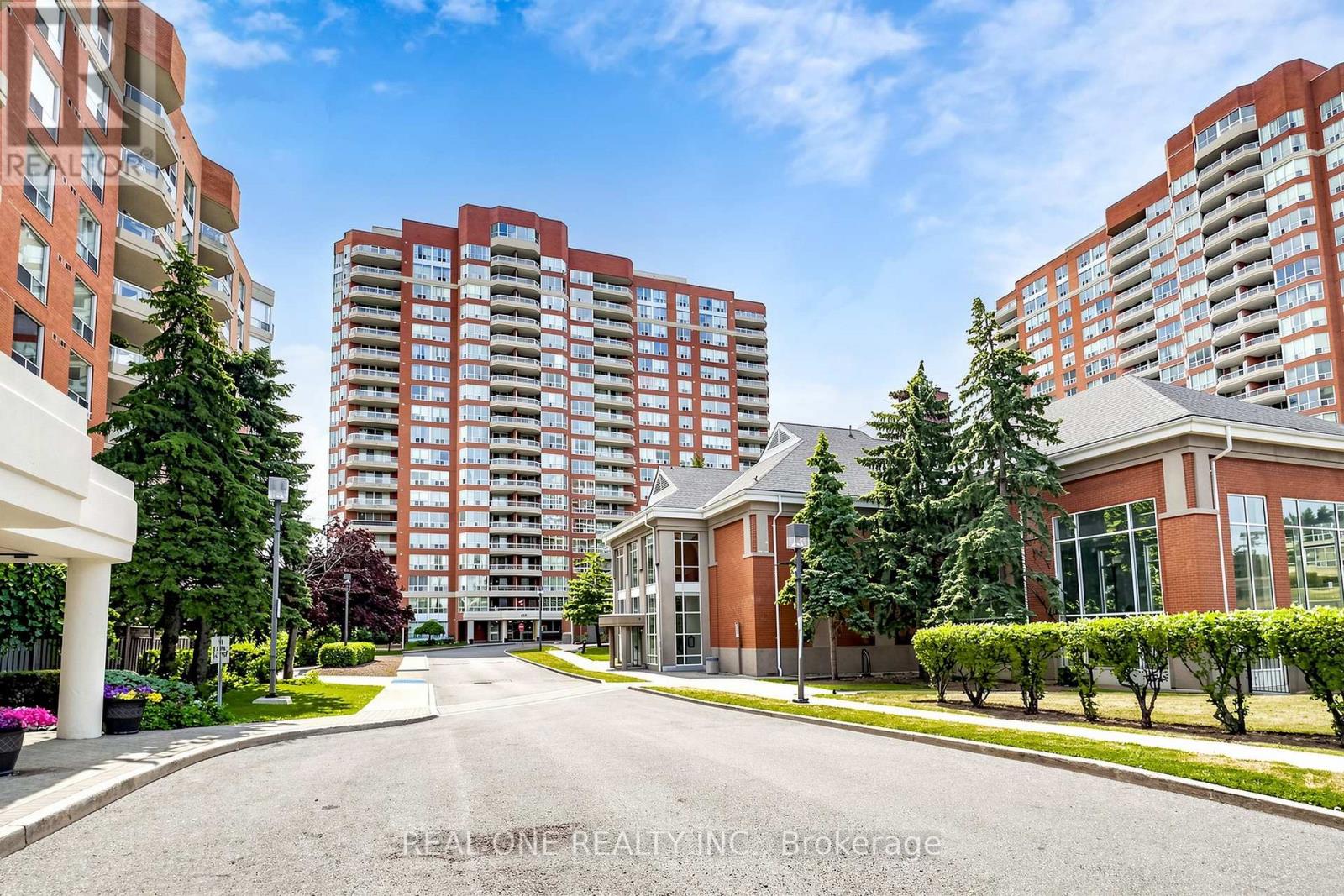 #1612 410 MCLEVIN AVENUE - 1
