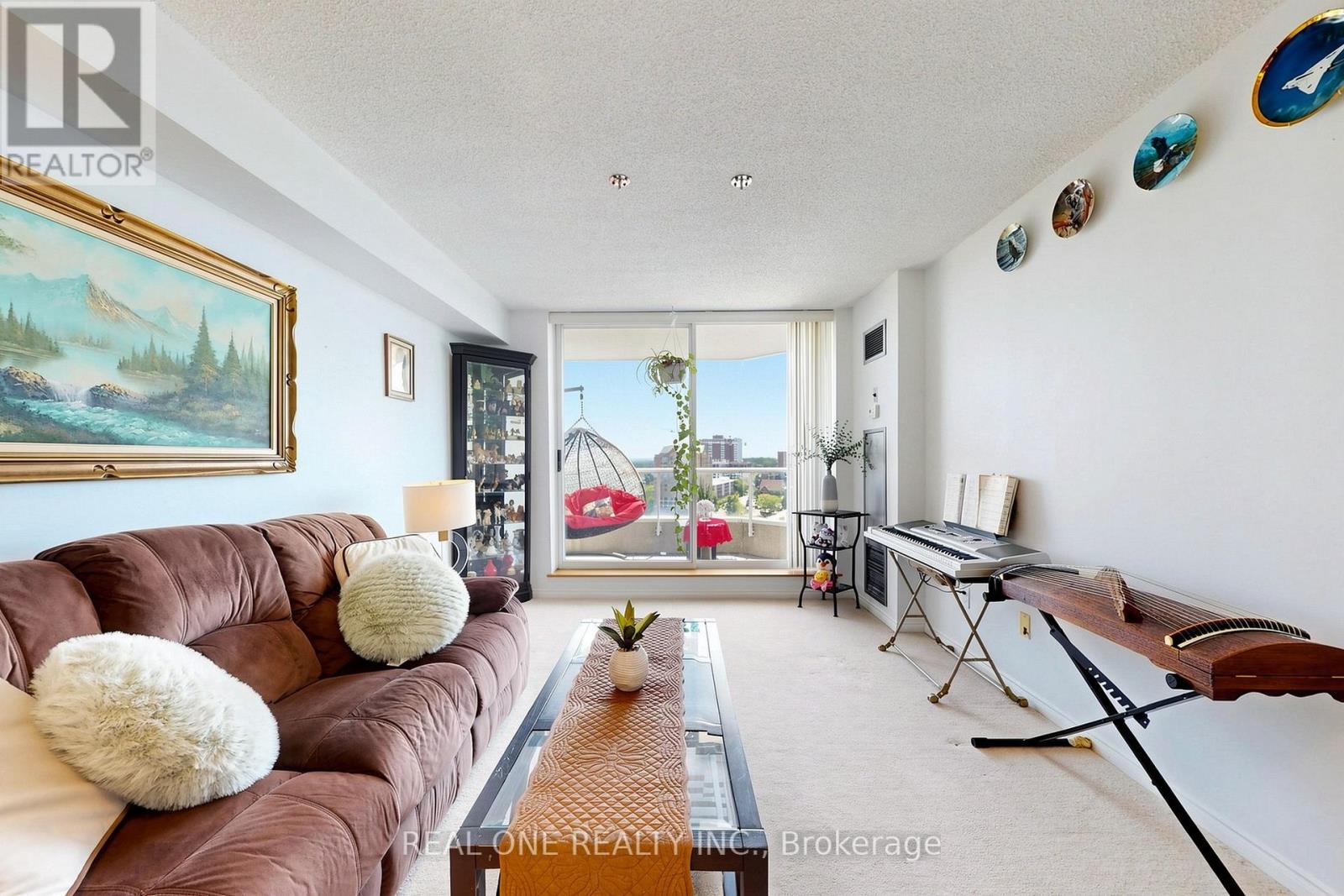 #1612 410 MCLEVIN AVENUE - 11