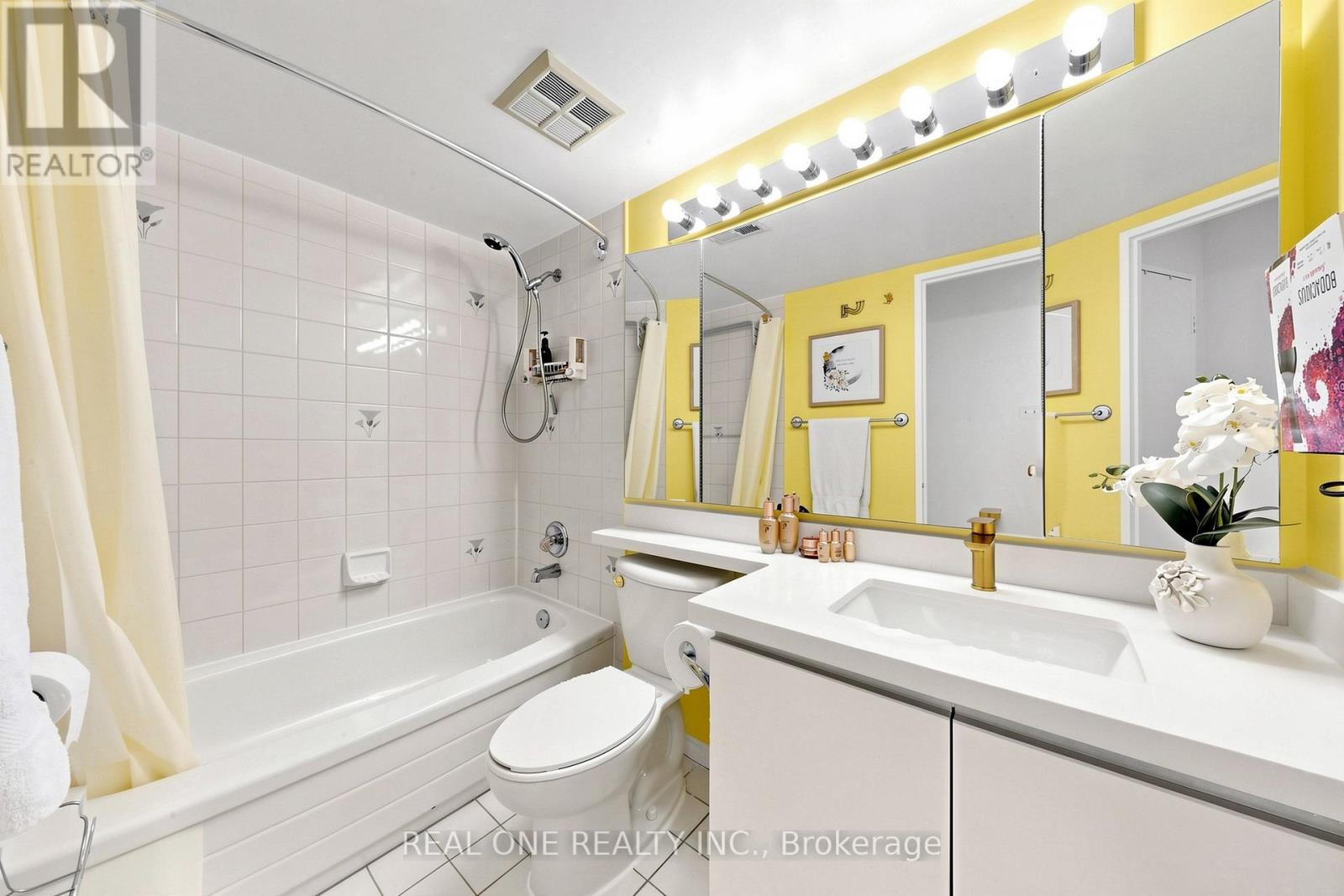 #1612 410 MCLEVIN AVENUE - 22