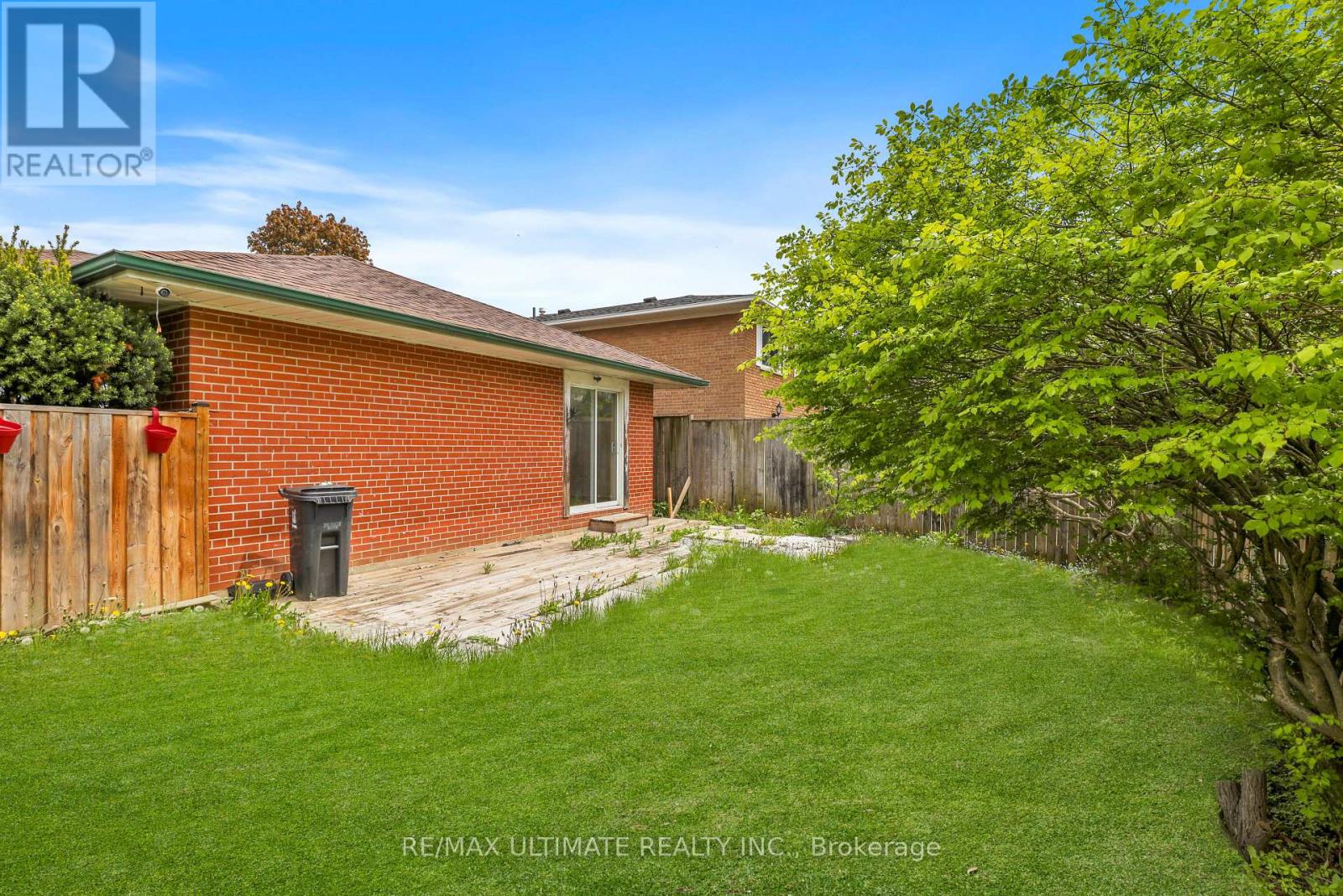 7 EASTPARK BOULEVARD - 21