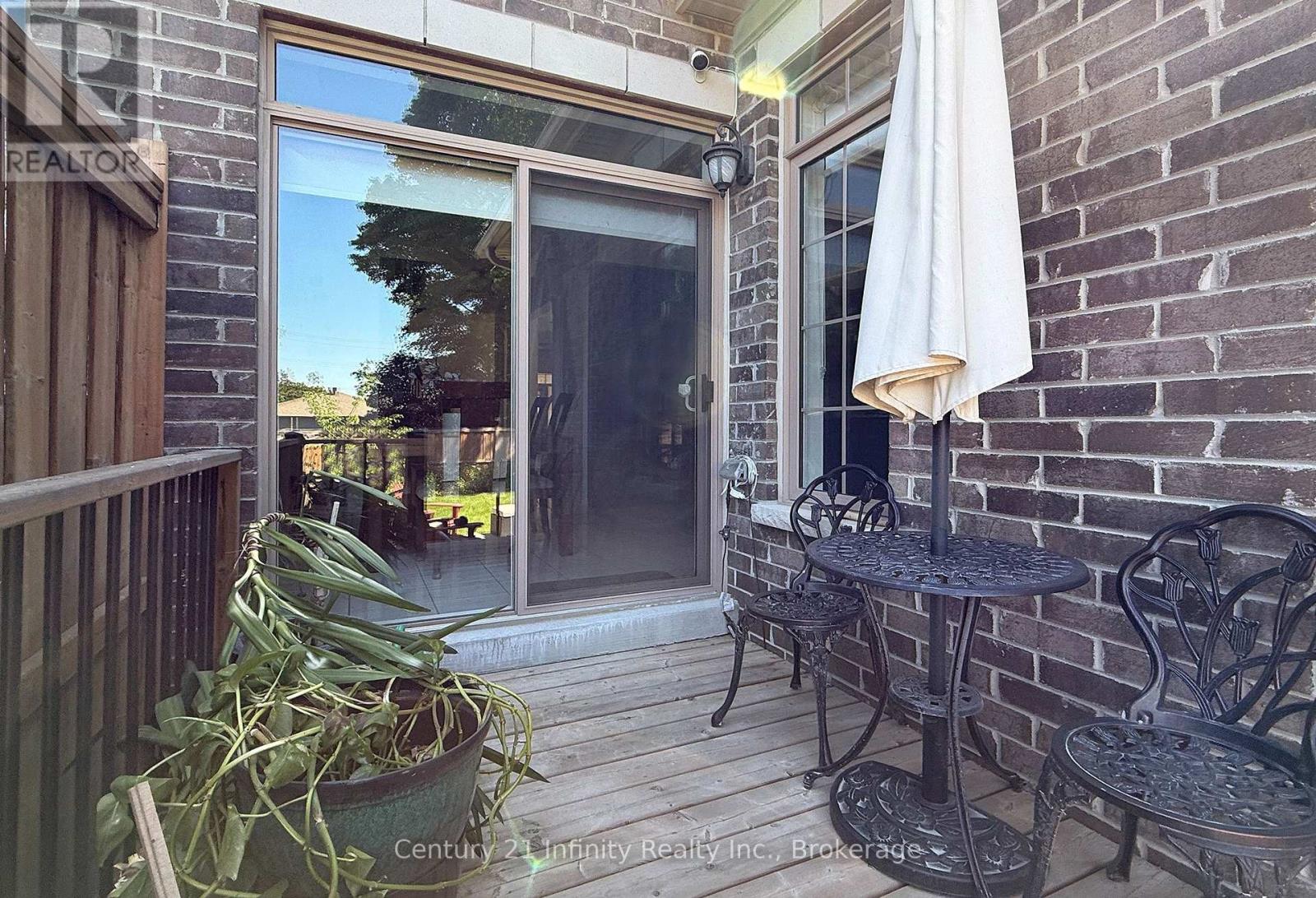 1020 BYRON STREET N - 43
