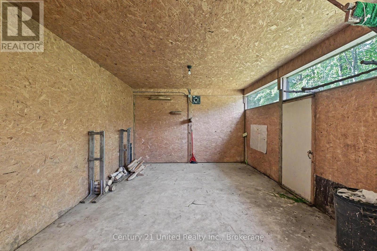29 FRIENDLY ACRES ROAD - 42