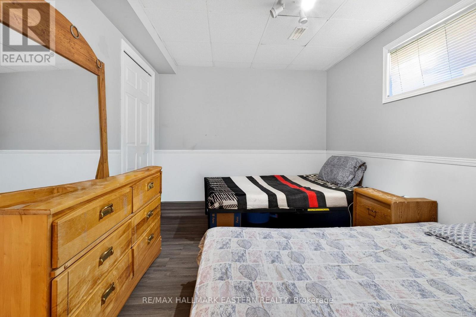 168 TOWERHILL ROAD N - 37