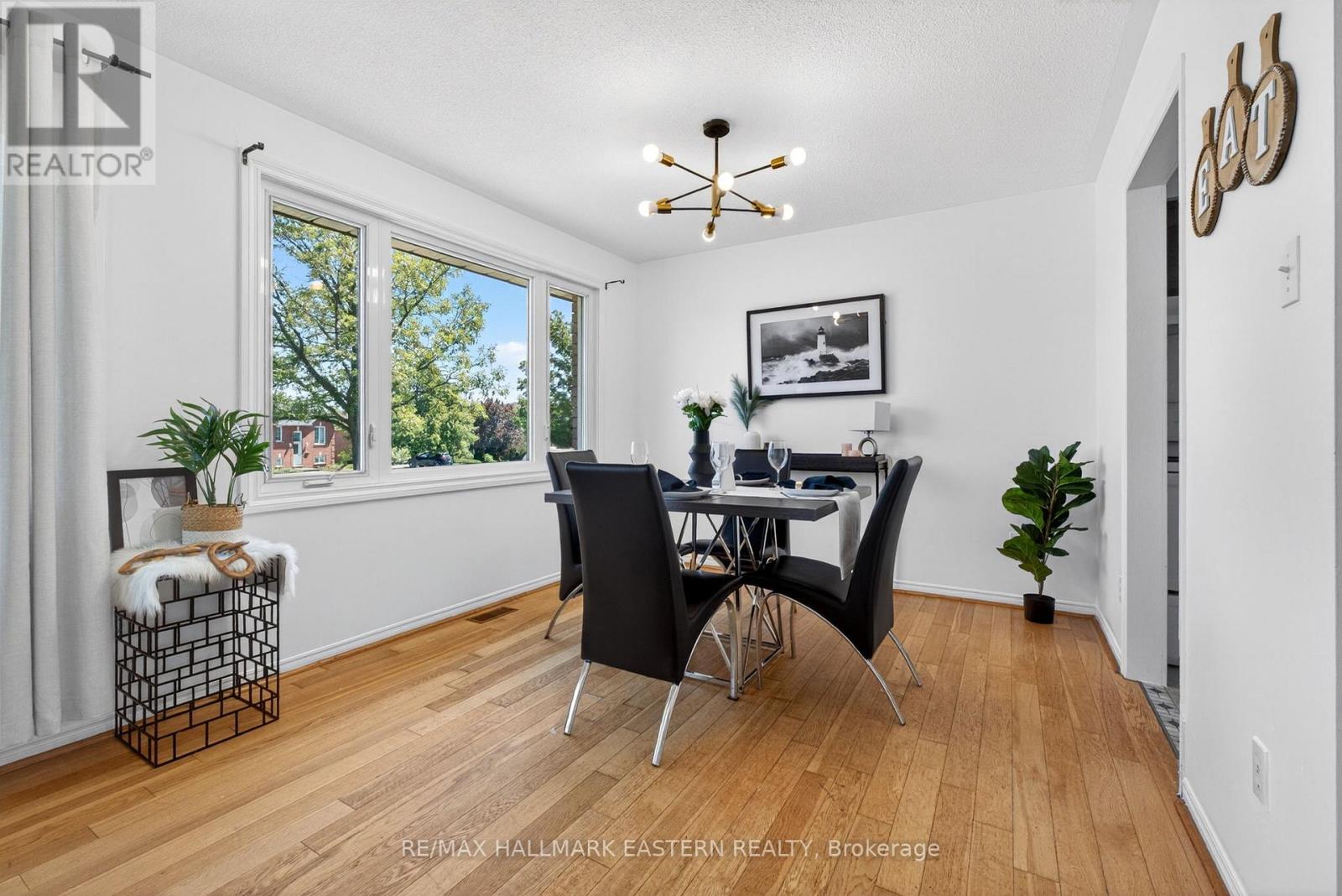 168 TOWERHILL ROAD N - 8