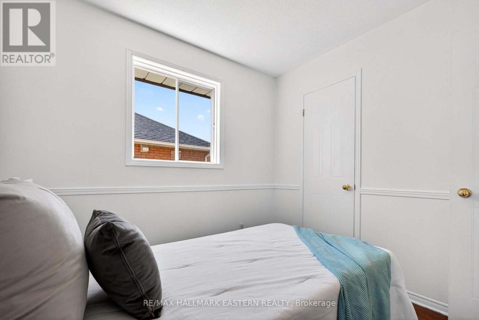 168 TOWERHILL ROAD N - 18