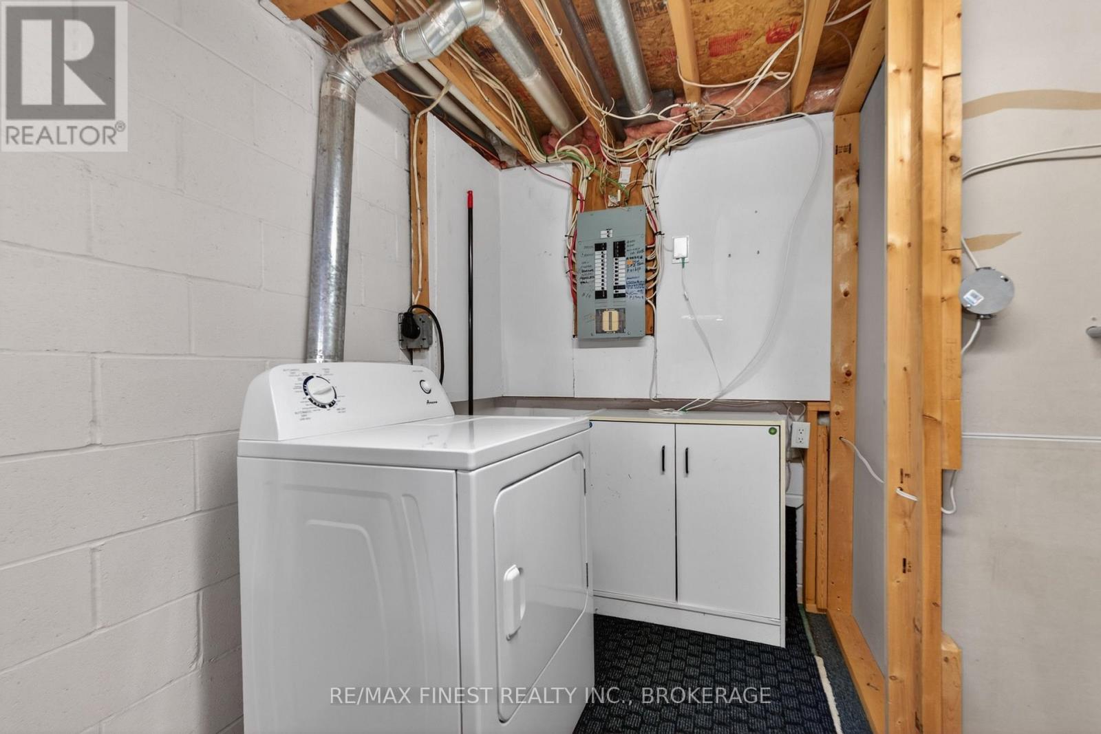 #79 833 DATZELL LANE - 30
