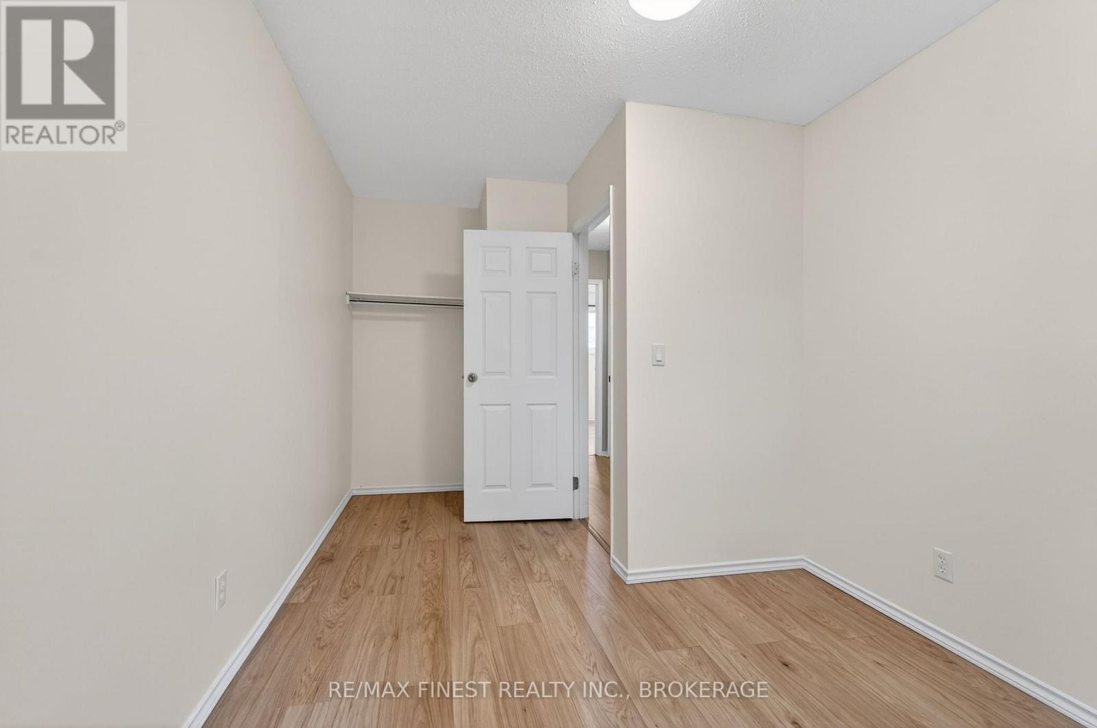 #79 833 DATZELL LANE - 25