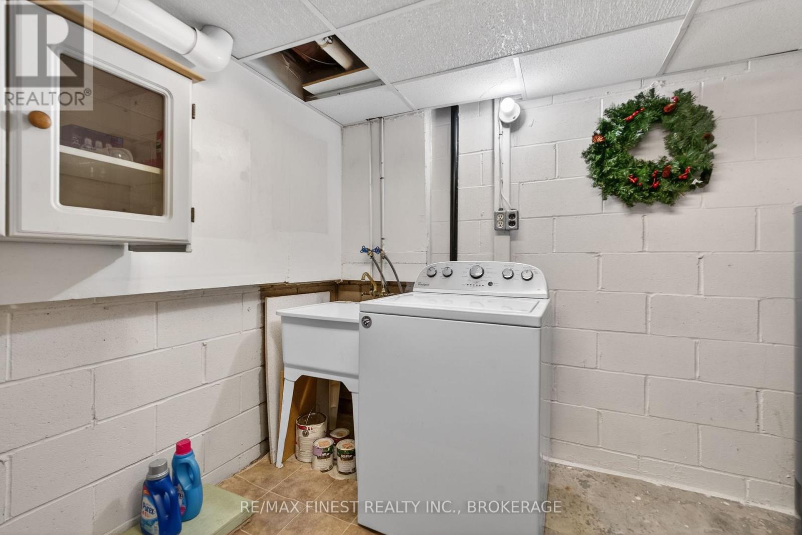 #79 833 DATZELL LANE - 29
