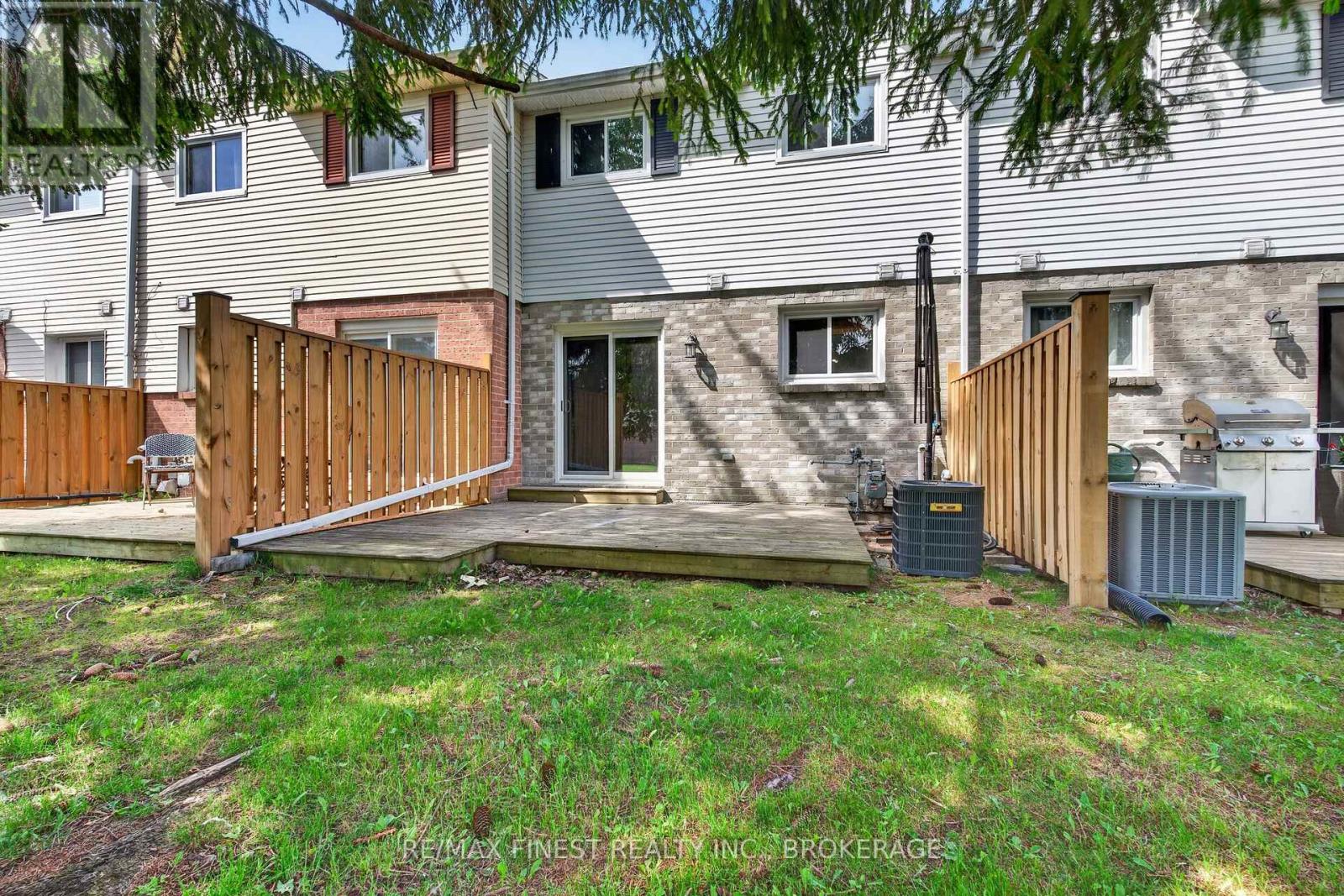 #79 833 DATZELL LANE - 34