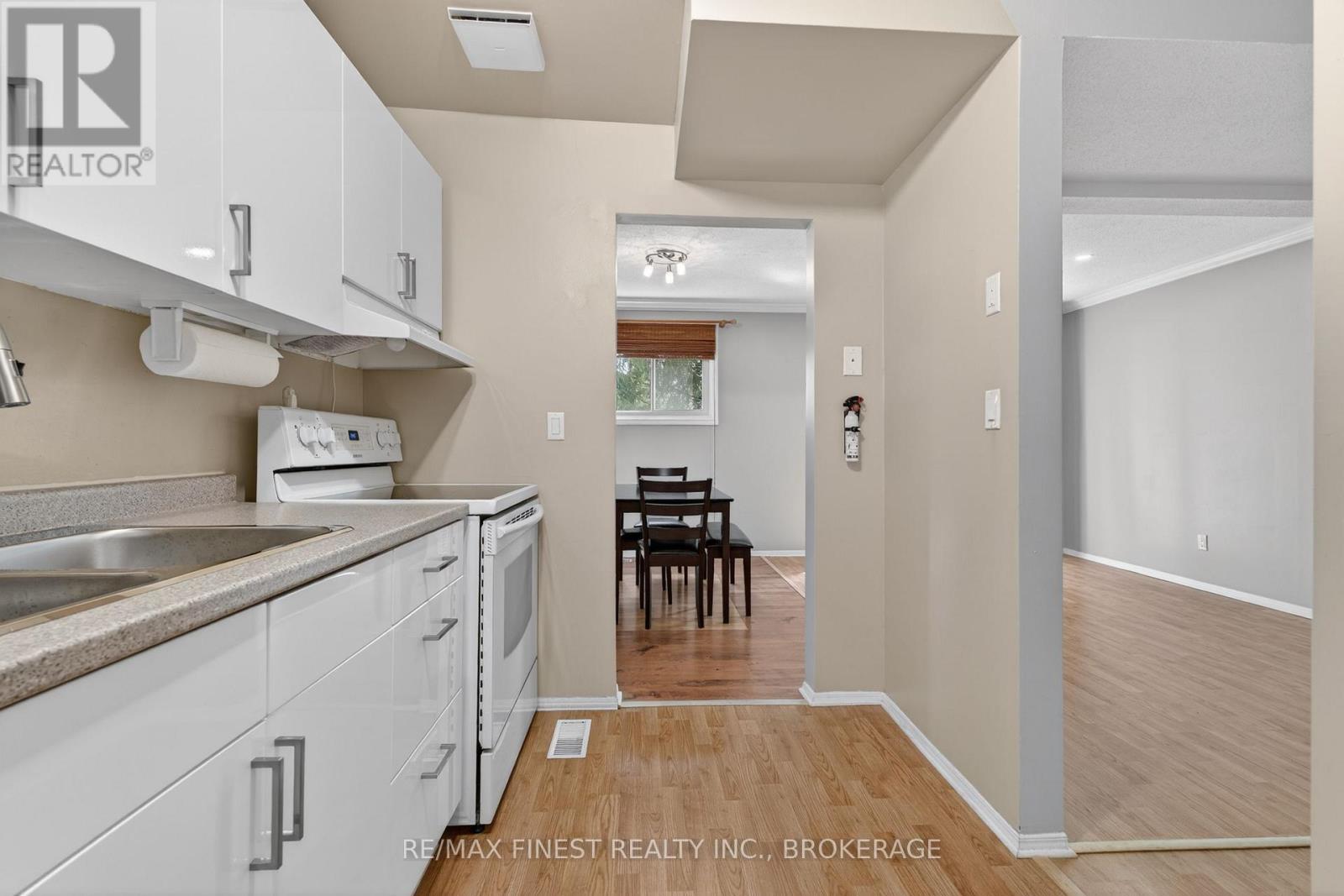 #79 833 DATZELL LANE - 15