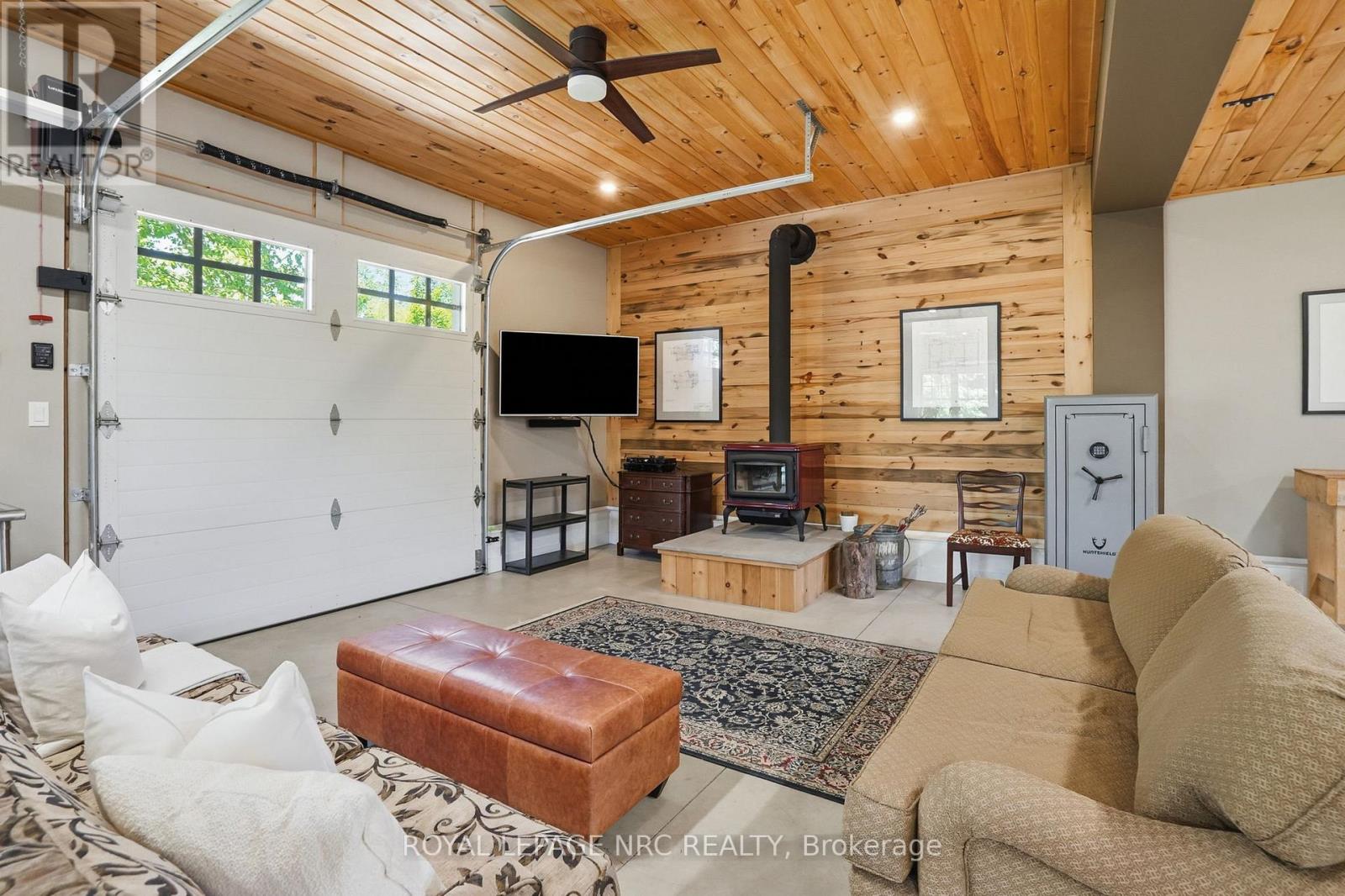50 HILLCREST AVENUE - 41